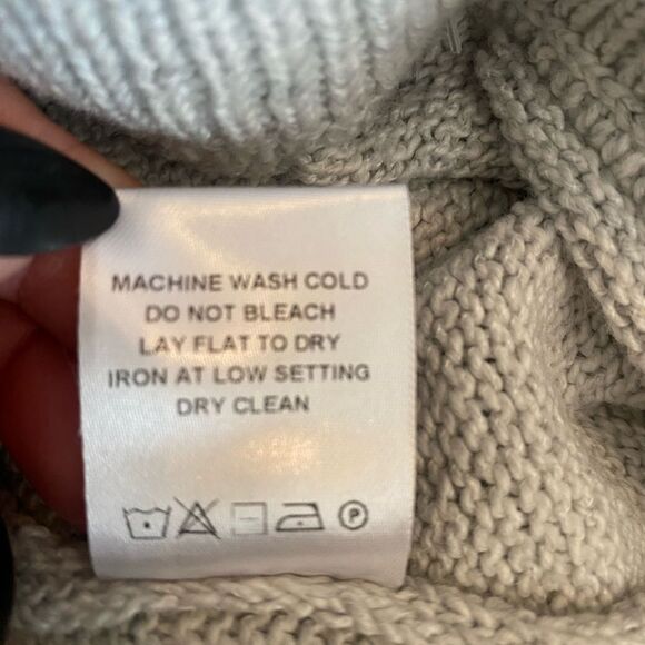 Anthropologie One Grey Day light gray drawstring shorts NWT size S. Retail $148 - Picture 7 of 10